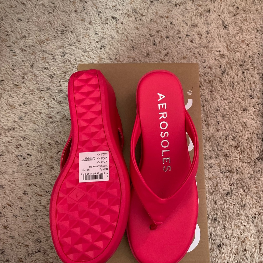 AEROSOLES Hot Pink Wedge Flip Flop Sandal - Picture 2 of 2